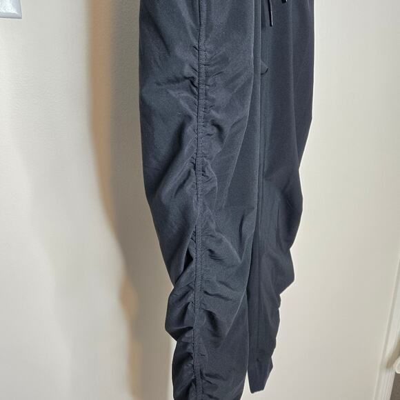 ATHLETA Black Ruched Jogger Pants Fully Lined Size 8 - Picture 4 of 7
